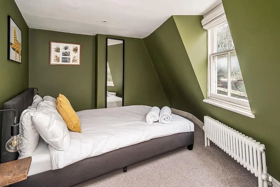 Beautiful Central 2 Bed Flat Bath Apartmán